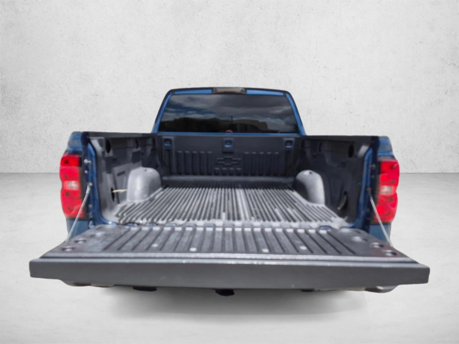 2017 Chevrolet Silverado 1500 Crew Cab Short Box 2-Wheel Drive LT