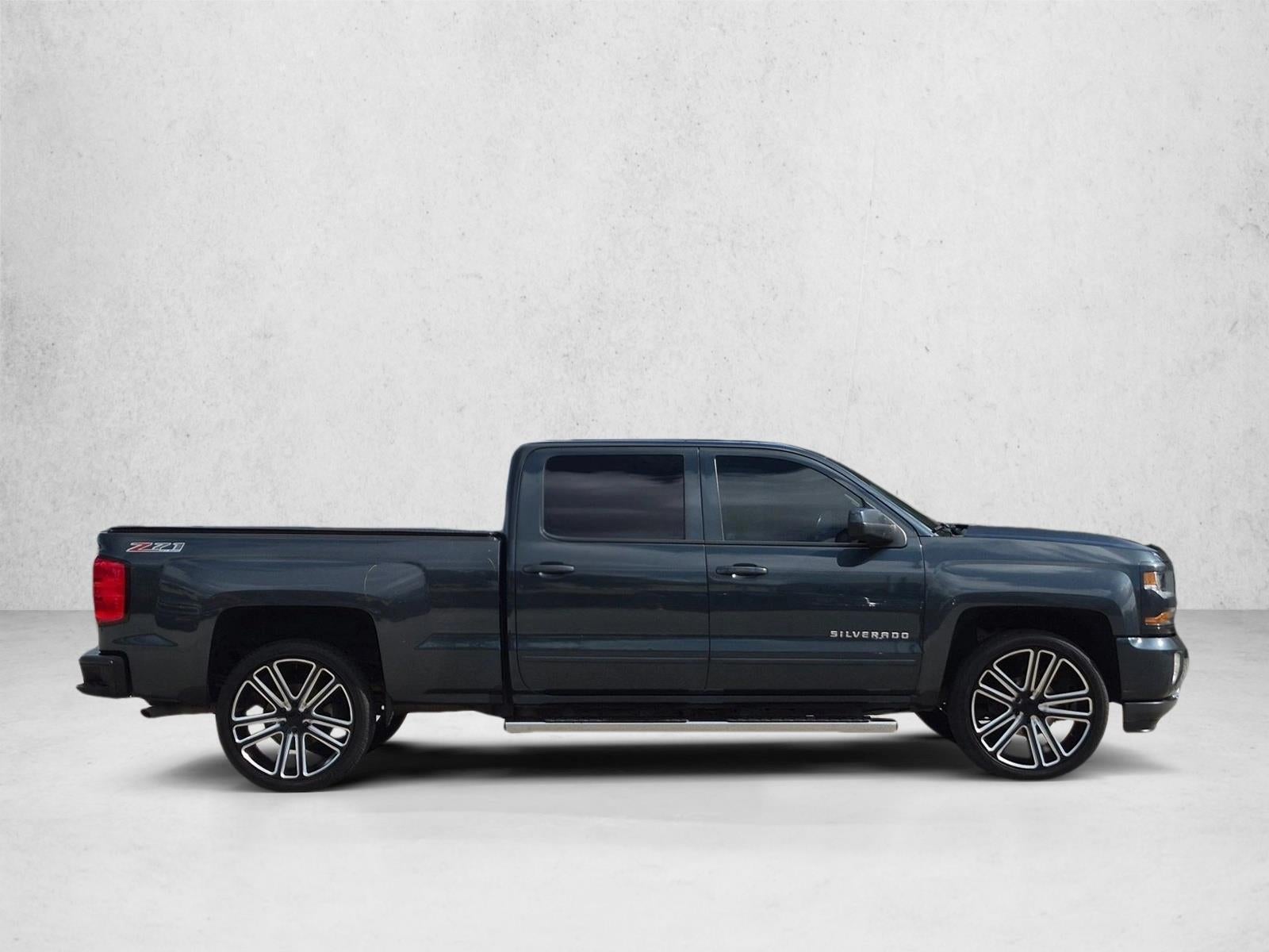 2017 Chevrolet Silverado 1500 Crew Cab Standard Box 4-Wheel Drive LT Z71