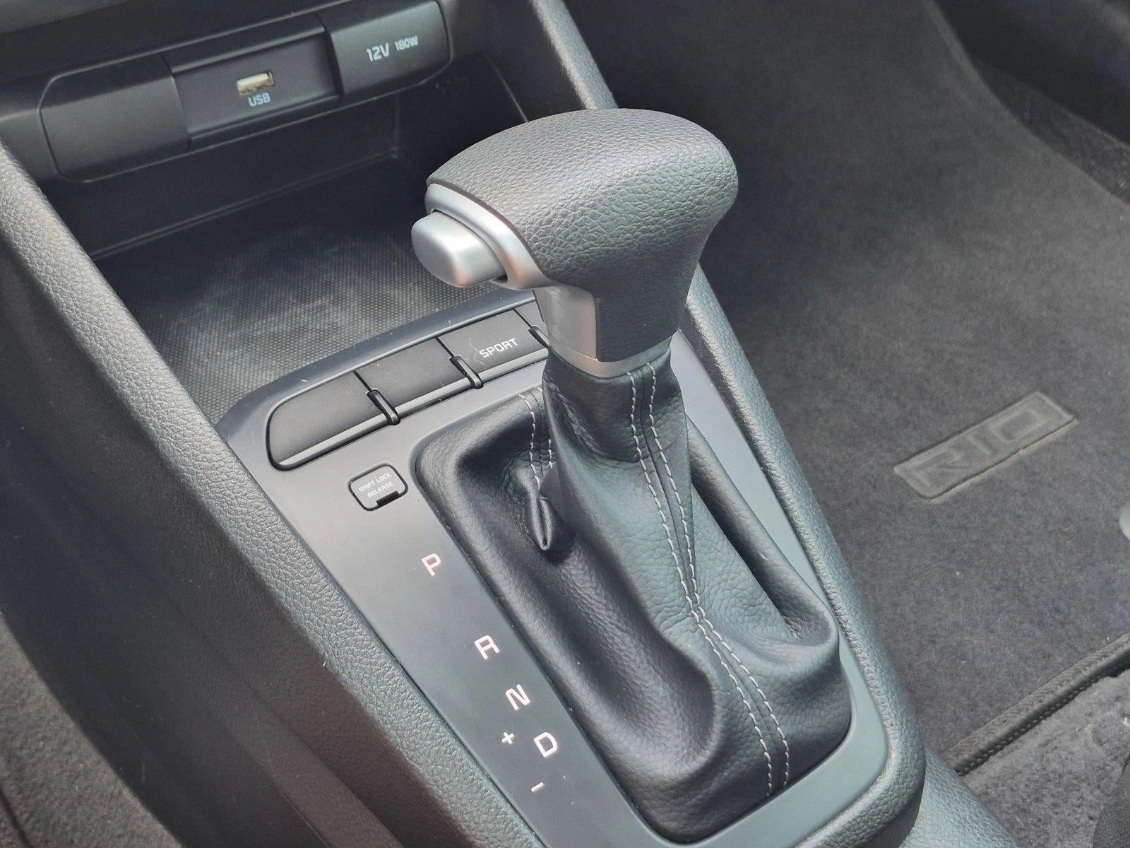2023 Kia Rio 5-Door S IVT