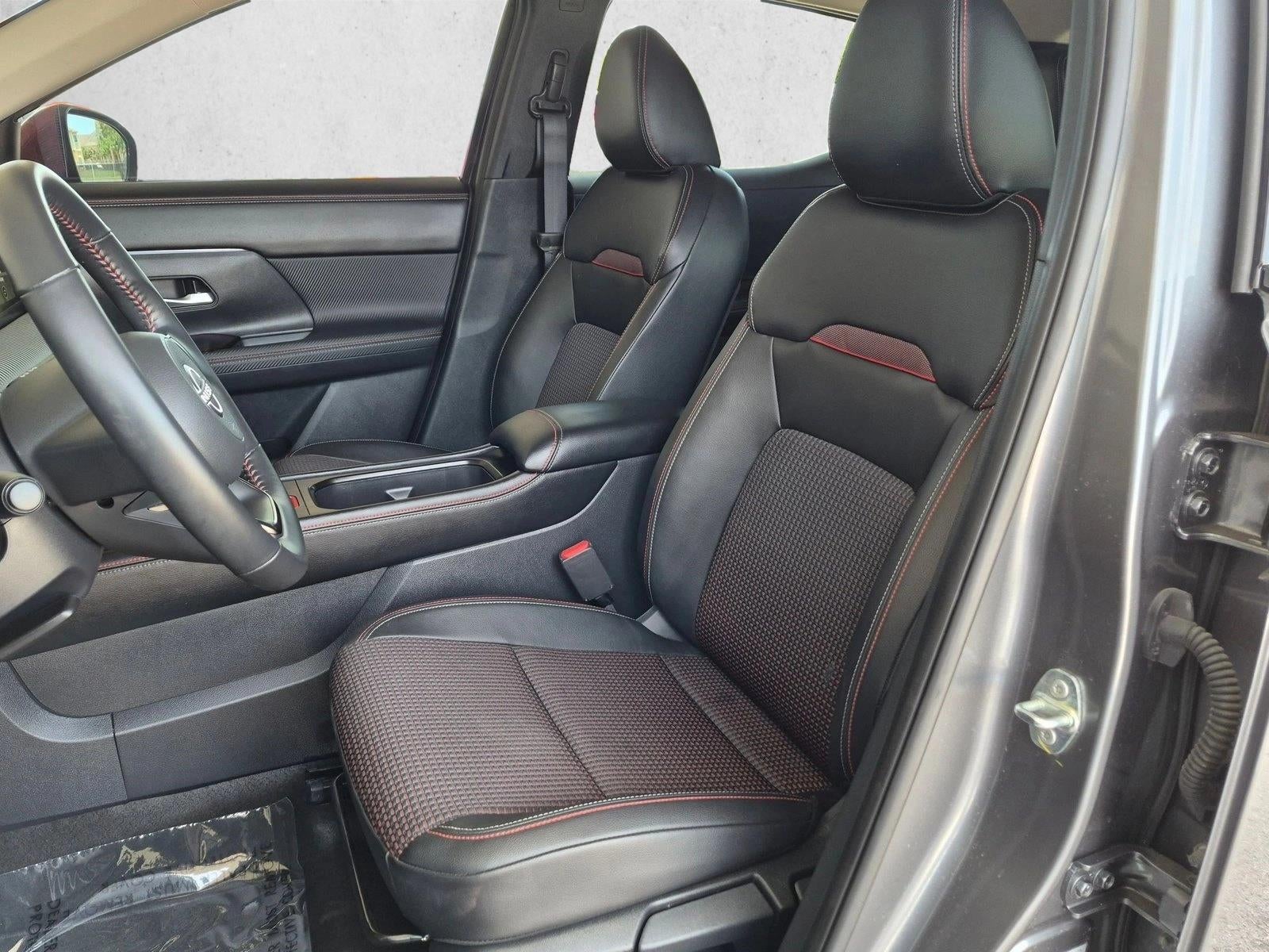 2025 Nissan Kicks SR FWD