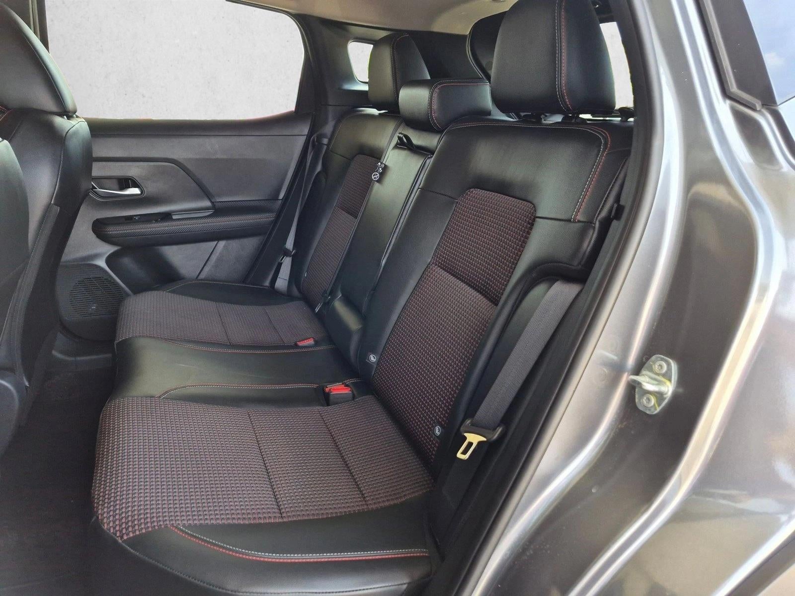2025 Nissan Kicks SR FWD