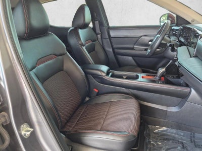 2025 Nissan Kicks SR FWD