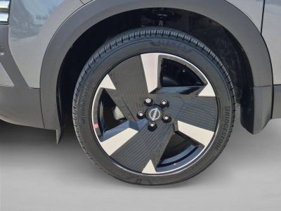 2025 Nissan Kicks SR FWD