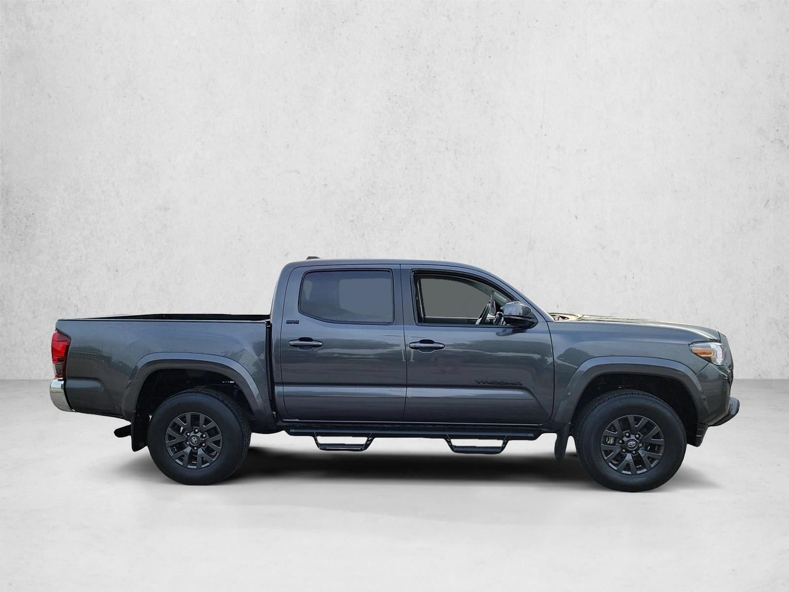 2022 Toyota Tacoma 2WD 2WD SR5 Double Cab 5' Bed V6 AT (GS)