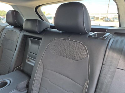 2025 Volkswagen Taos SE FWD