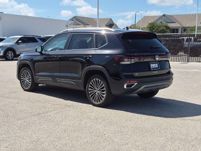 2025 Volkswagen Taos SE FWD