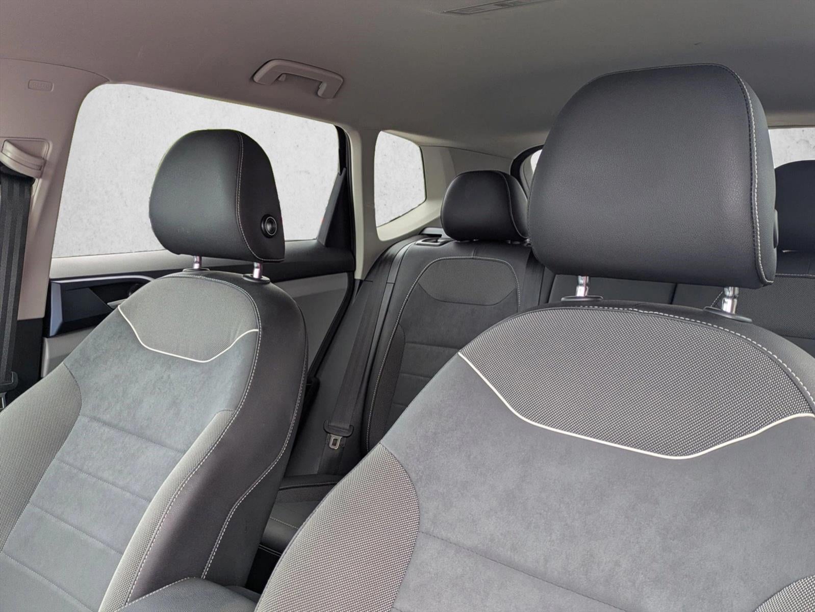 2024 Volkswagen Taos SE FWD