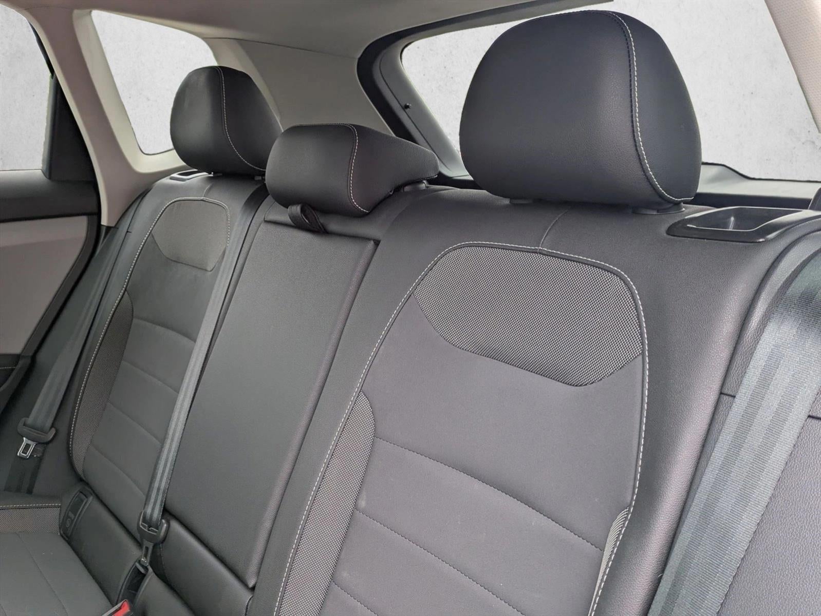 2024 Volkswagen Taos SE FWD