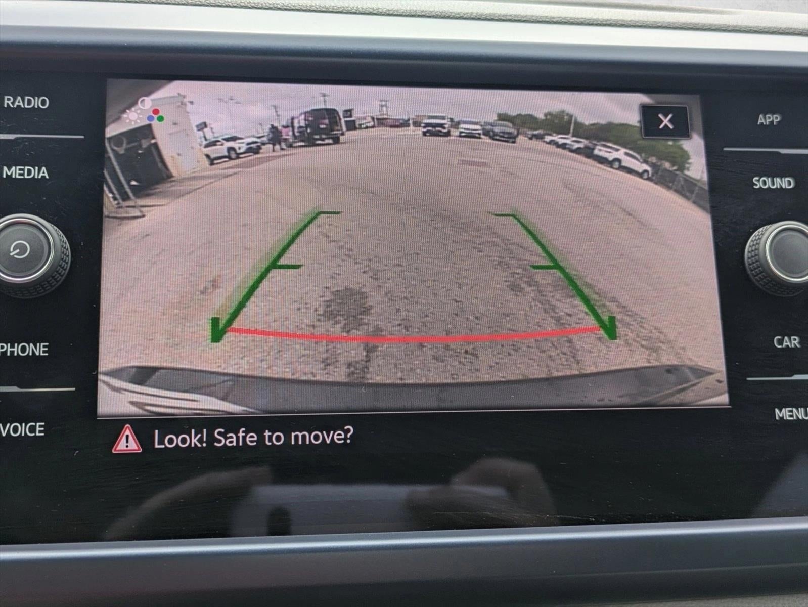 2024 Volkswagen Taos SE FWD