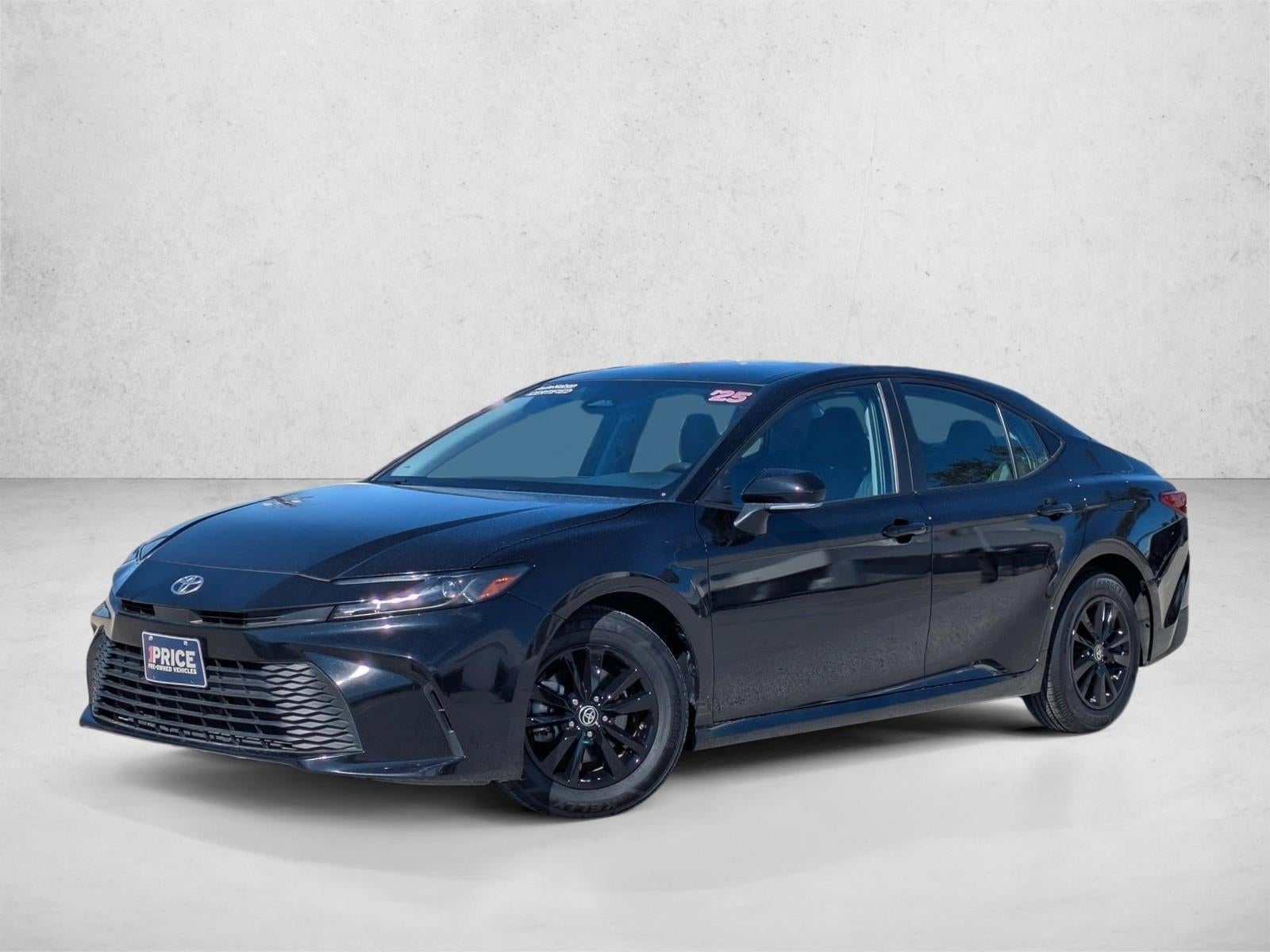 2025 Toyota Camry LE (SE)