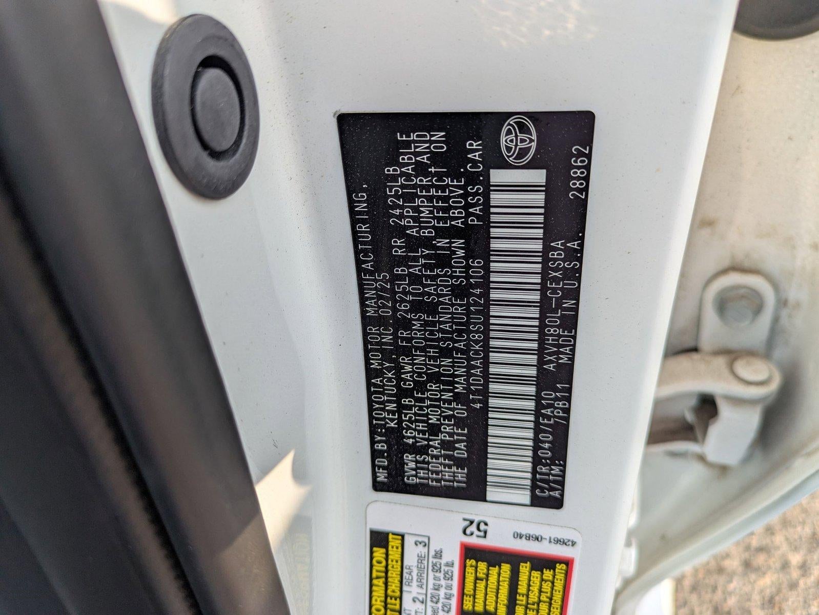 2025 Toyota Camry SE (SE)