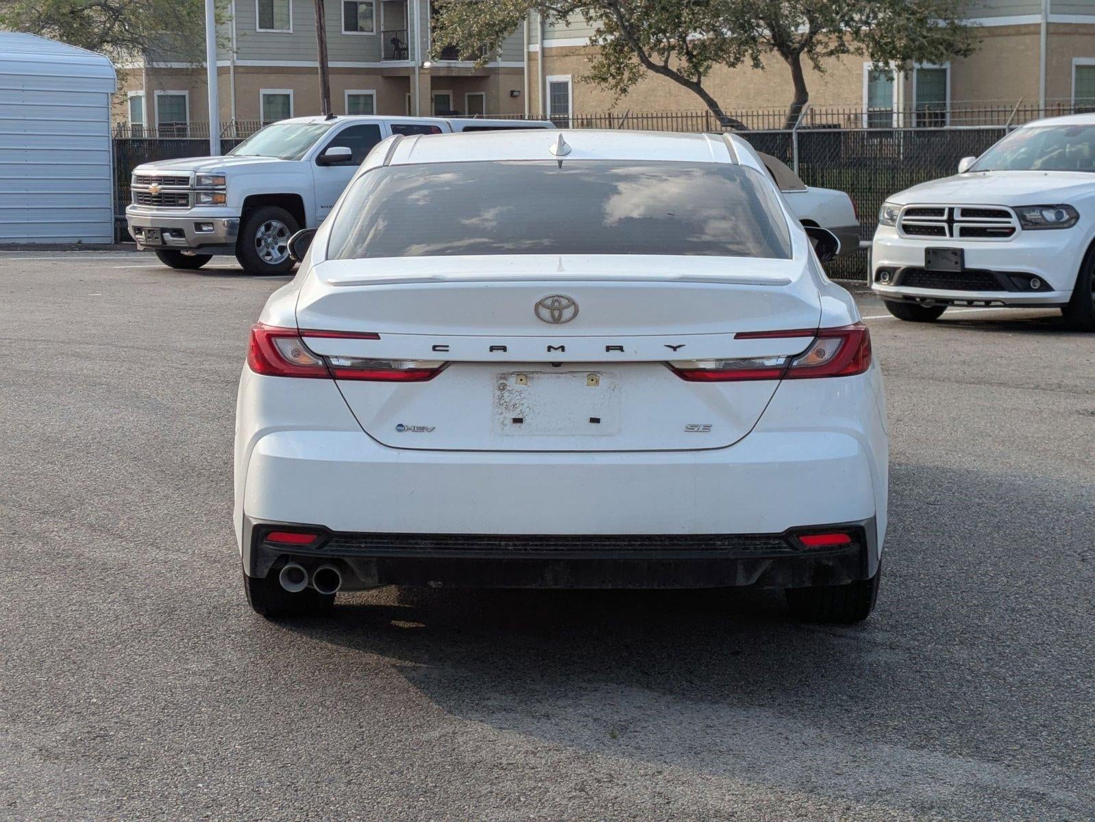 2025 Toyota Camry SE (SE)