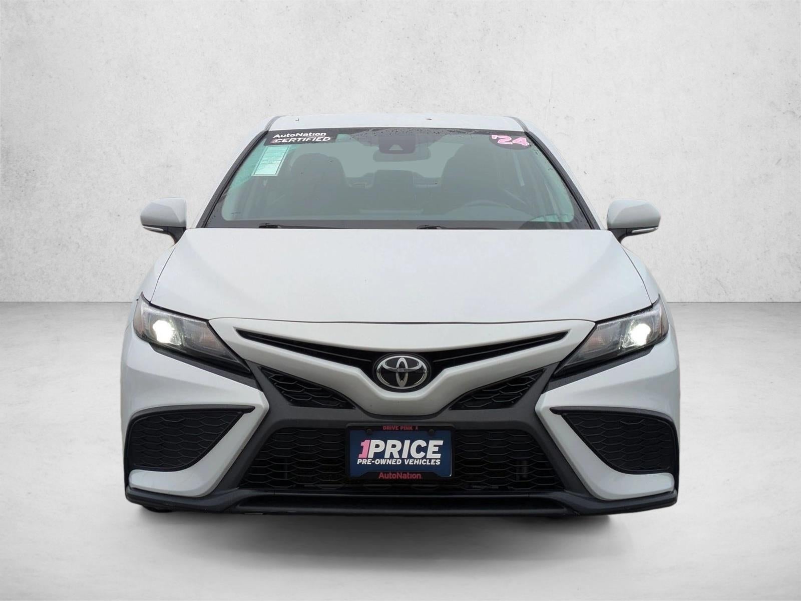 2024 Toyota Camry SE Auto (SE)