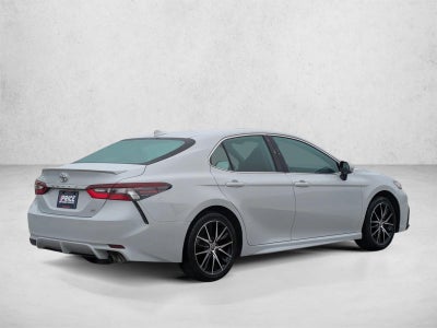 2024 Toyota Camry SE Auto (SE)