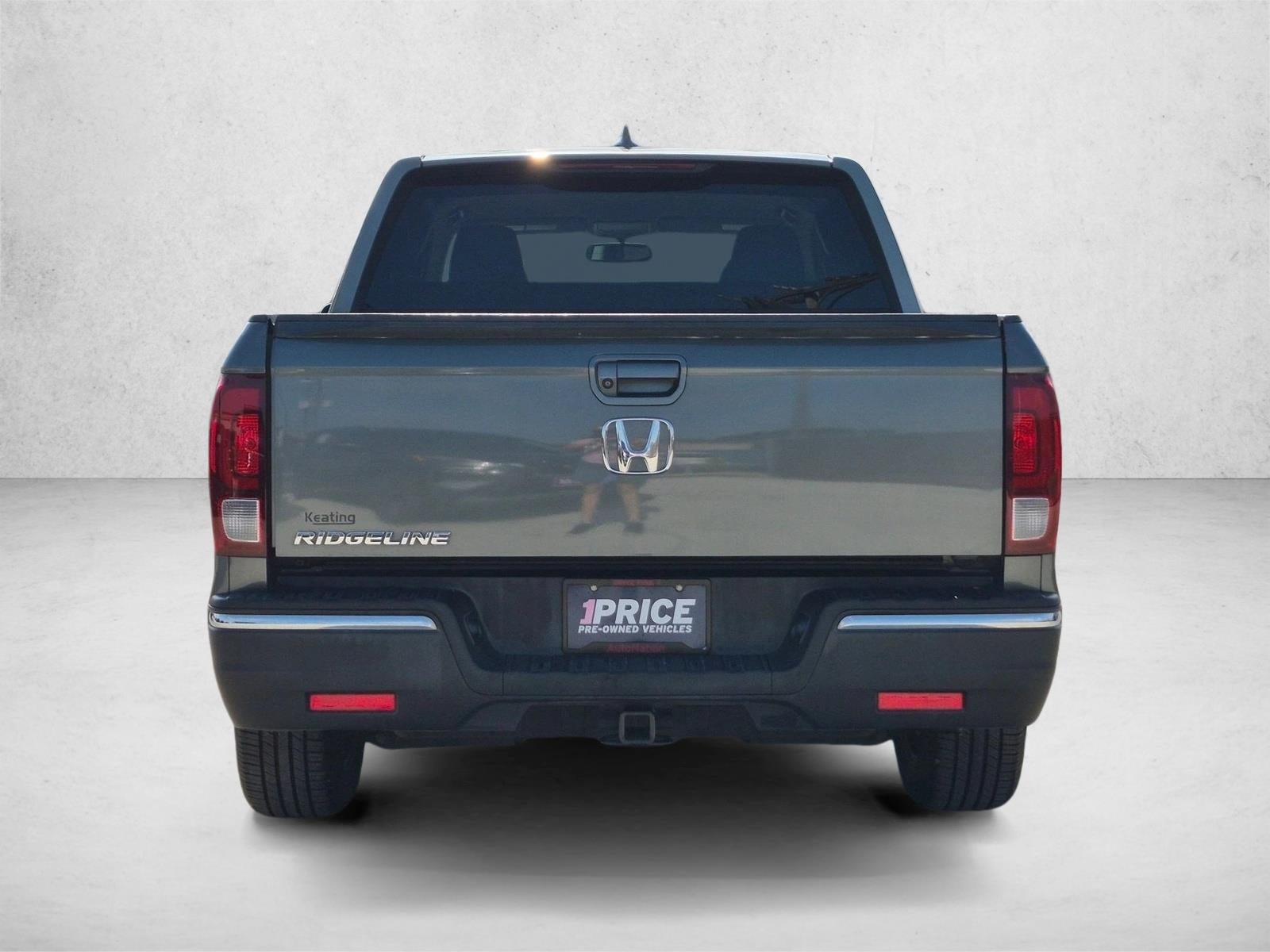 2017 Honda Ridgeline RTL-T 4x2 Crew Cab 5.3' Bed
