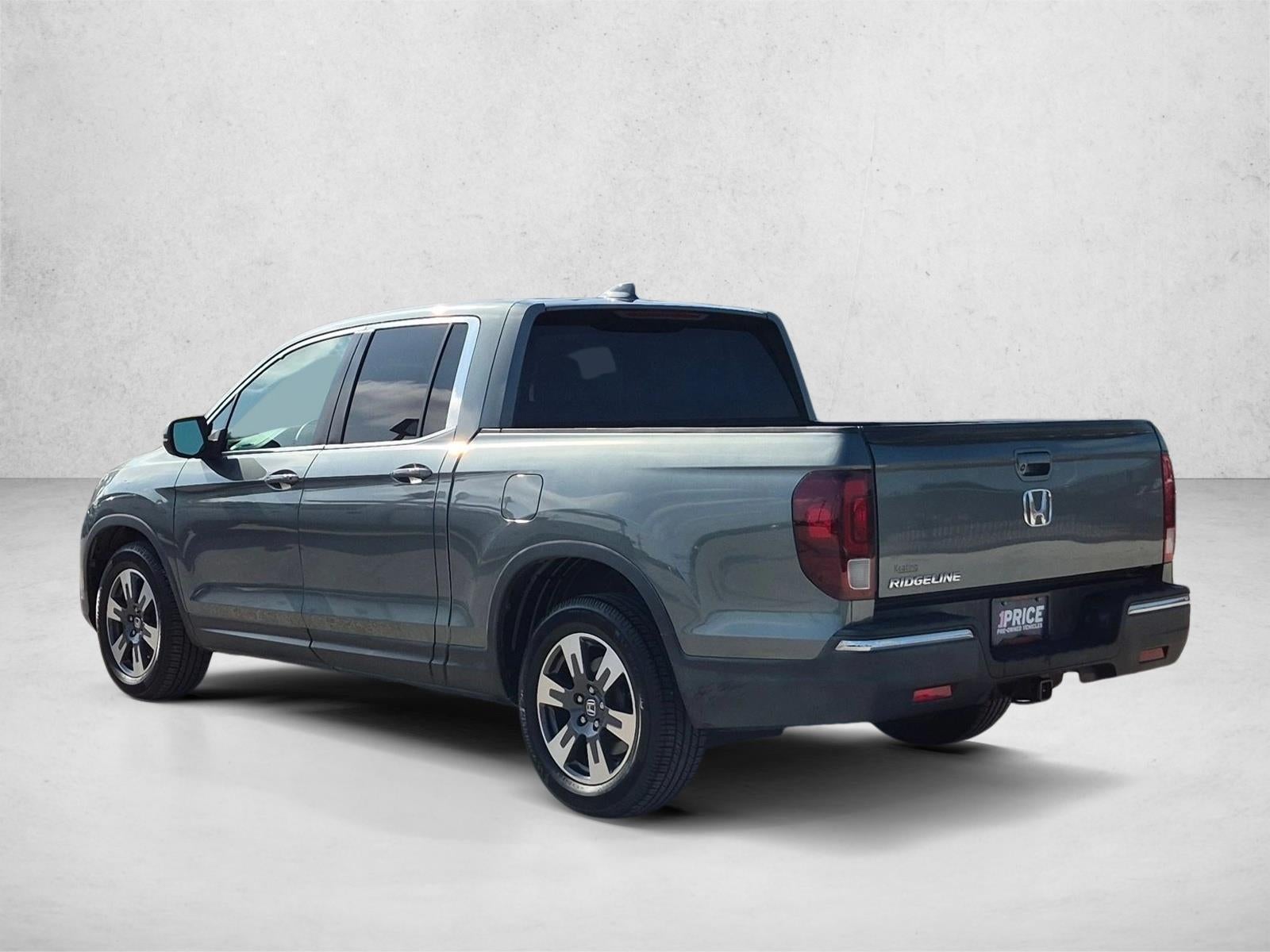 2017 Honda Ridgeline RTL-T 4x2 Crew Cab 5.3' Bed
