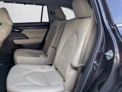 2020 Toyota Highlander XLE FWD (Natl)