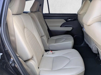 2020 Toyota Highlander XLE FWD (Natl)