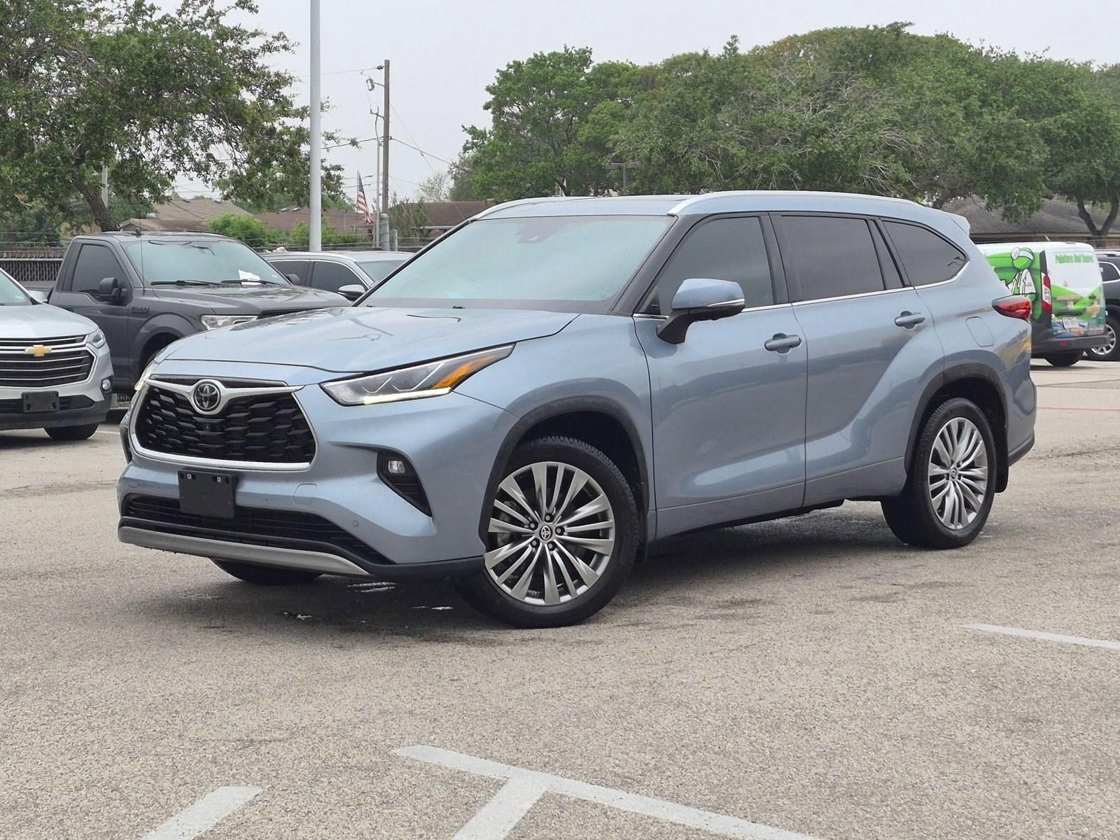 2023 Toyota Highlander Platinum FWD (Natl)