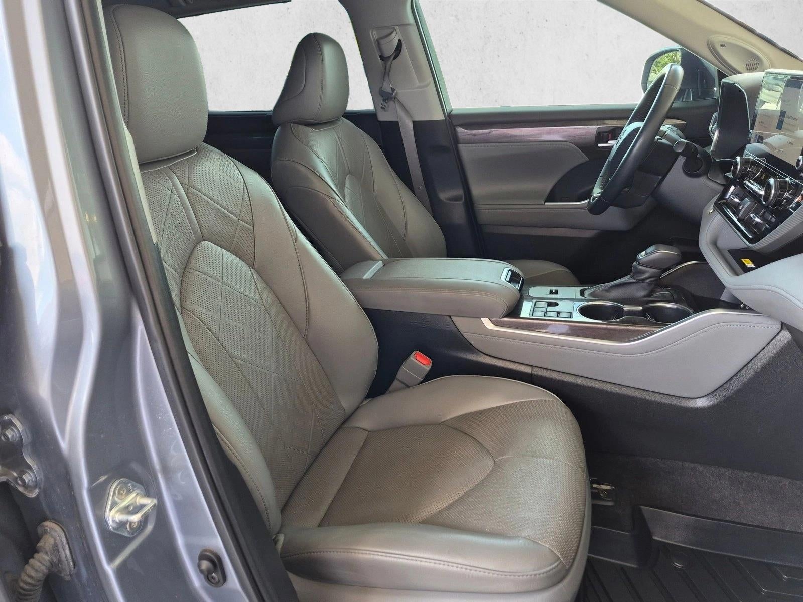 2023 Toyota Highlander Platinum FWD (Natl)