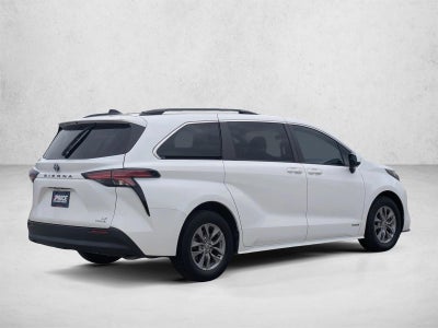 2021 Toyota Sienna LE FWD 8-Passenger (Natl)