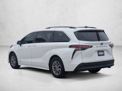 2021 Toyota Sienna LE FWD 8-Passenger (Natl)