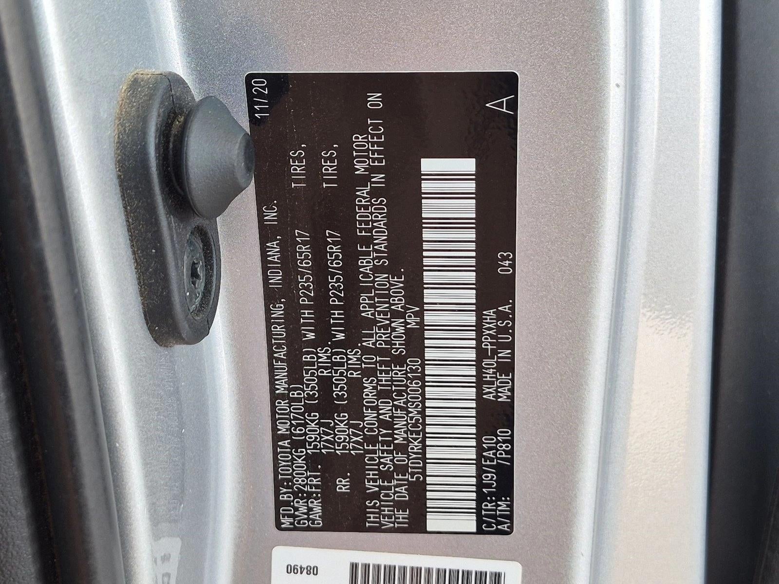 2021 Toyota Sienna XLE FWD 8-Passenger (Natl)