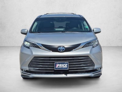 2021 Toyota Sienna XLE FWD 8-Passenger (Natl)