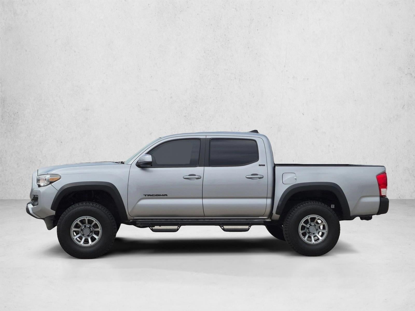 2017 Toyota Tacoma SR5 Double Cab 5' Bed V6 4x2 AT (GS)