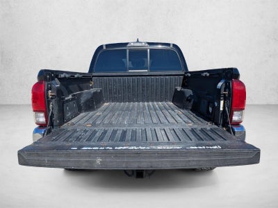 2017 Toyota Tacoma TRD Off Road Double Cab 5' Bed V6 4x4 AT (Natl)