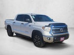 2017 Toyota Tundra 4WD 4WD SR5 CrewMax 5.5' Bed 5.7L FFV (SE)