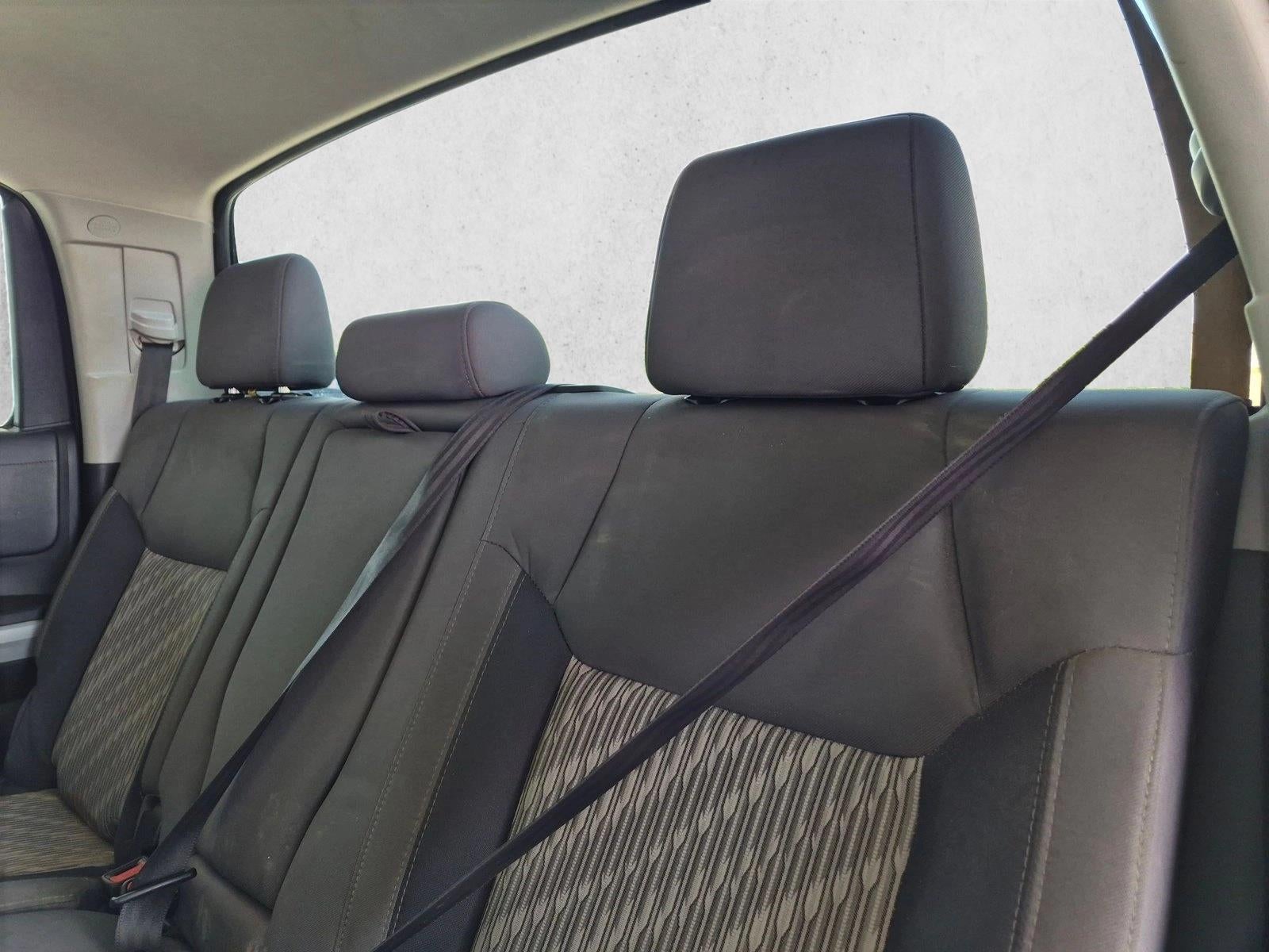 2020 Toyota Tundra 4WD 4WD SR5 CrewMax 5.5' Bed 5.7L (SE)