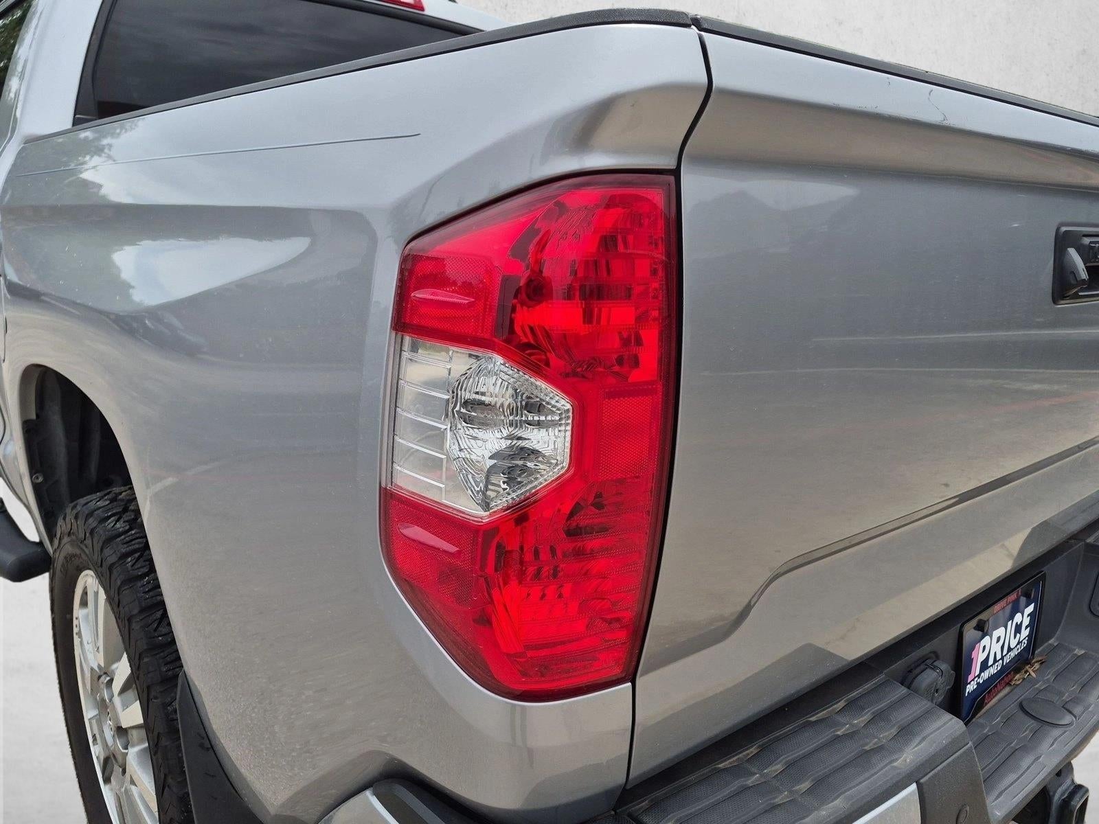 2017 Toyota Tundra 2WD 2WD Platinum CrewMax 5.5' Bed 5.7L FFV (SE)