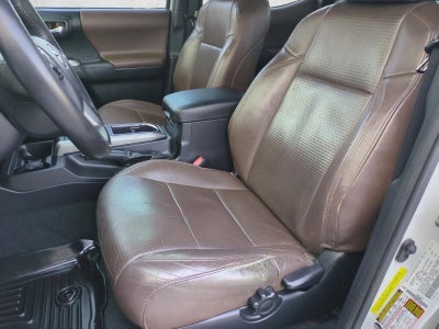 2017 Toyota Tacoma Limited Double Cab 5' Bed V6 4x4 AT (Natl)