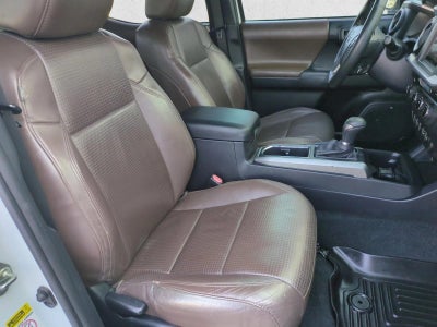 2017 Toyota Tacoma Limited Double Cab 5' Bed V6 4x4 AT (Natl)