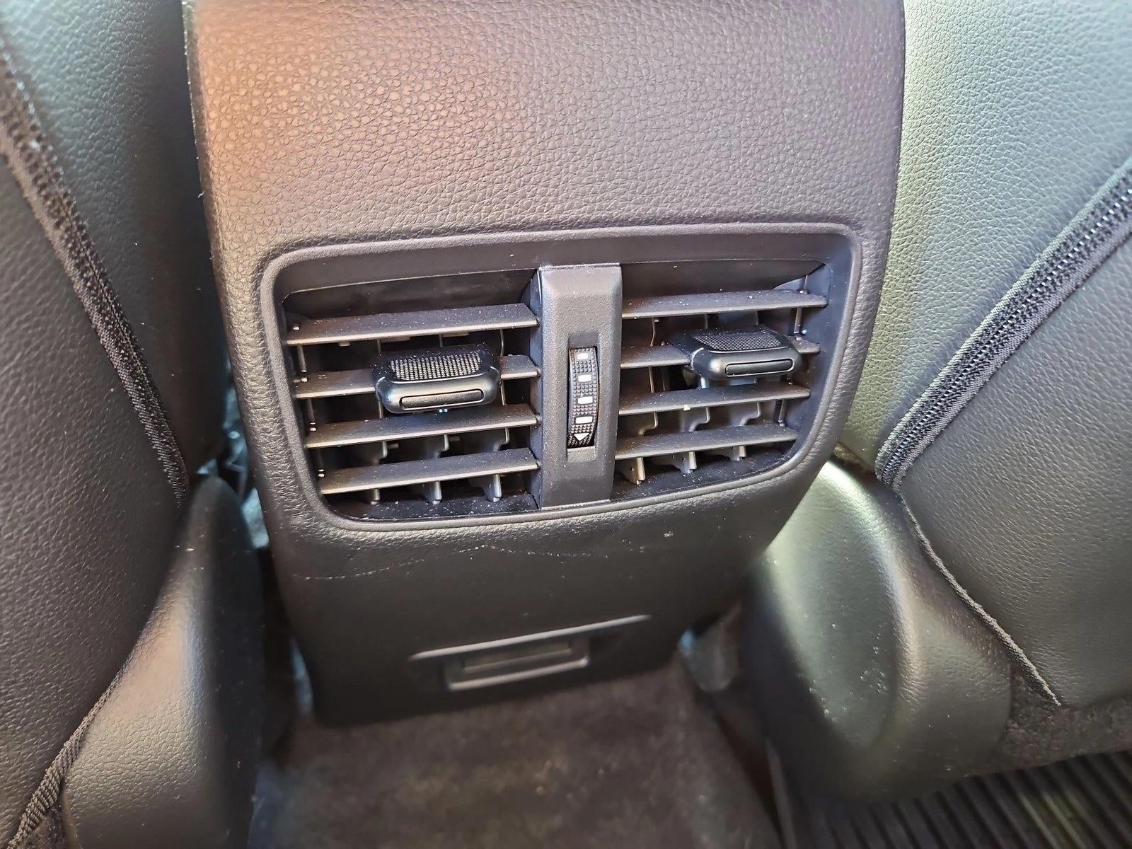 2024 Toyota Corolla Cross XLE 2WD (Natl)