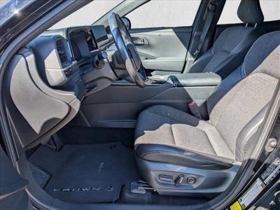 2023 Toyota Crown XLE AWD (Natl)