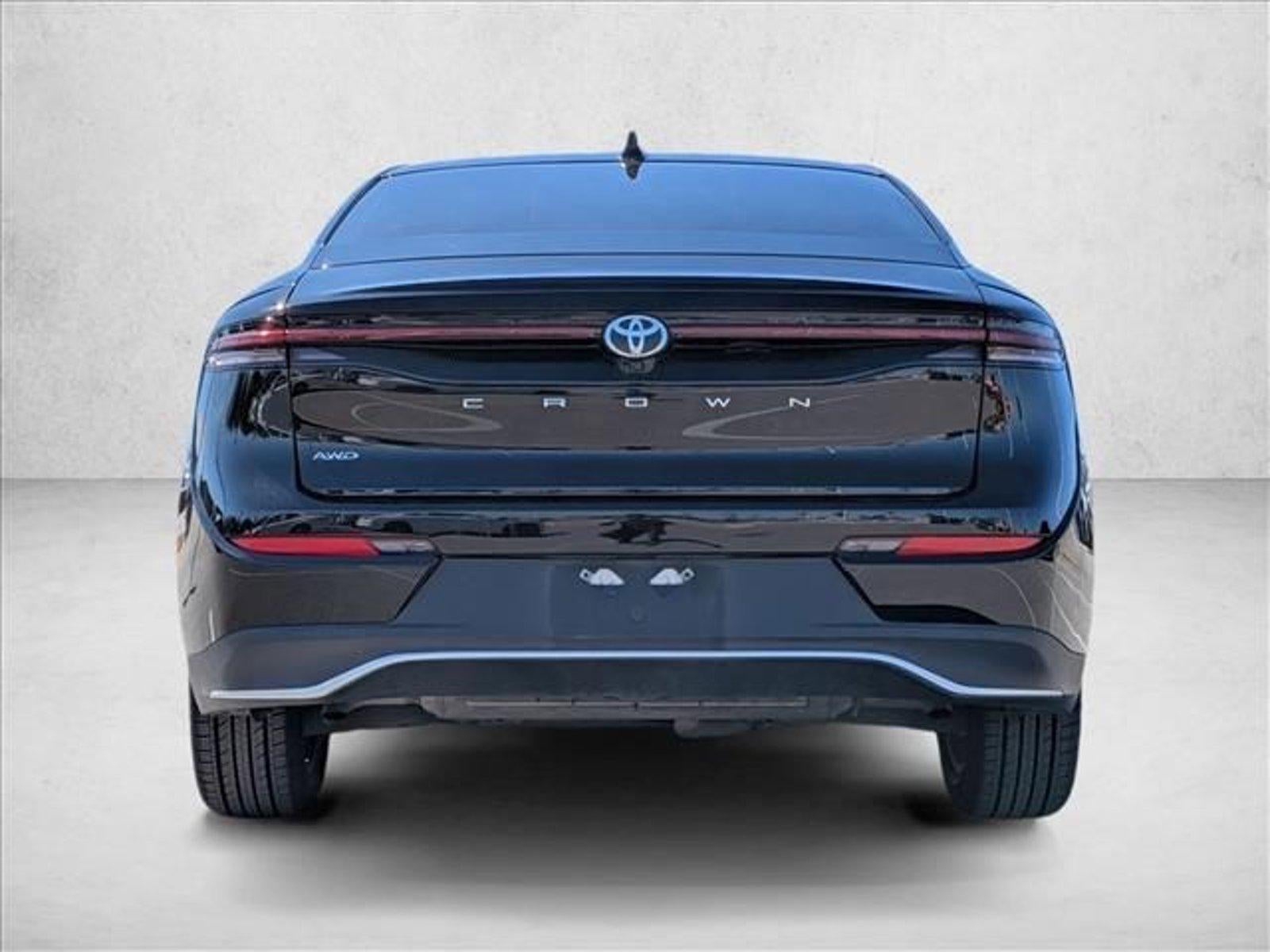 2023 Toyota Crown XLE AWD (Natl)