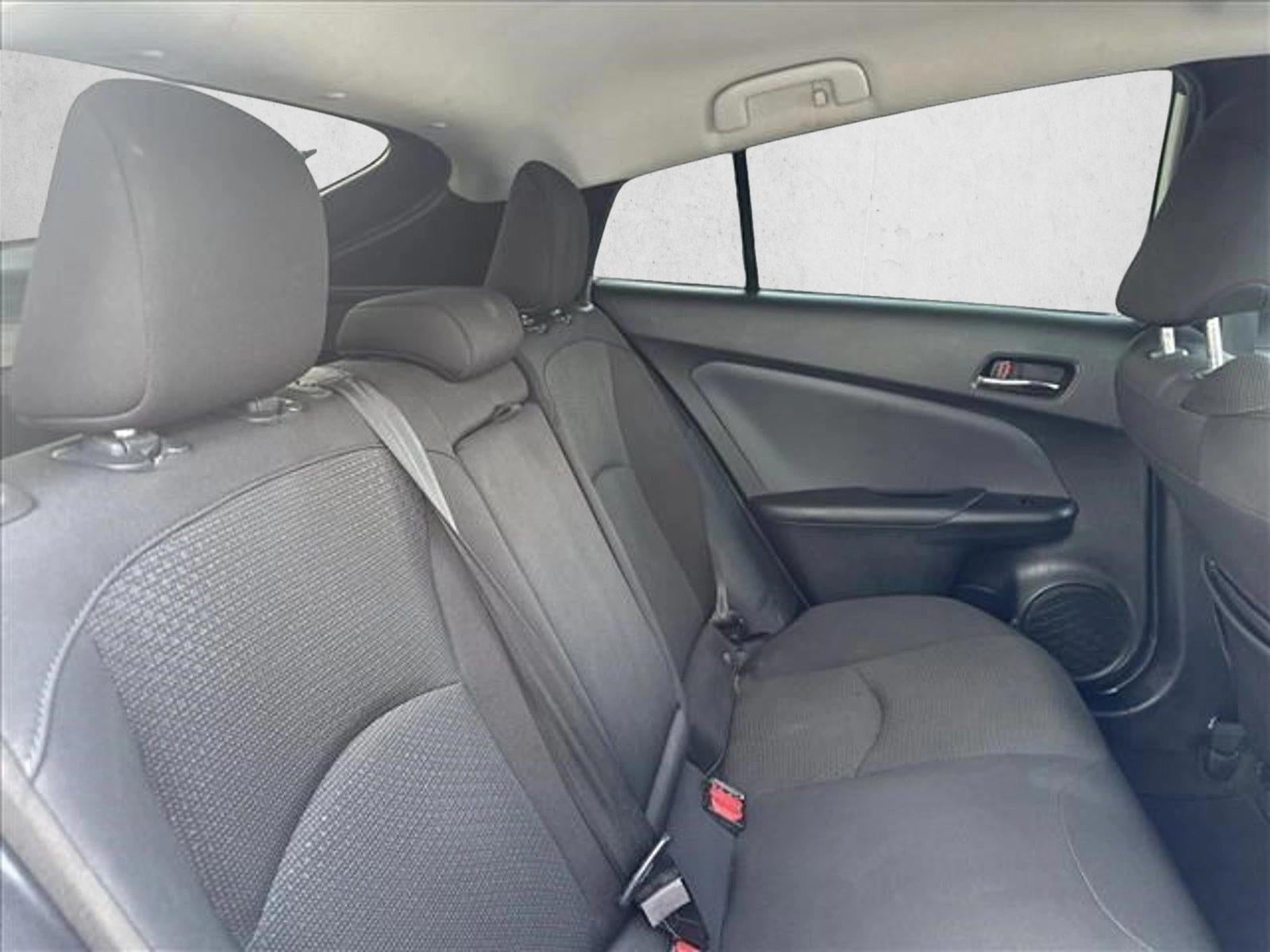 2021 Toyota Prius LE (Natl)