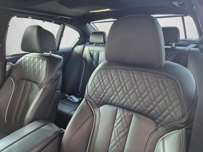 2023 BMW M550i xDrive Sedan