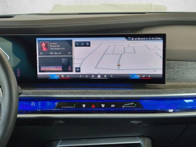 2024 BMW 740i Sedan