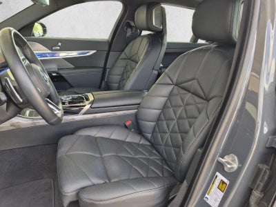 2024 BMW 740i Sedan