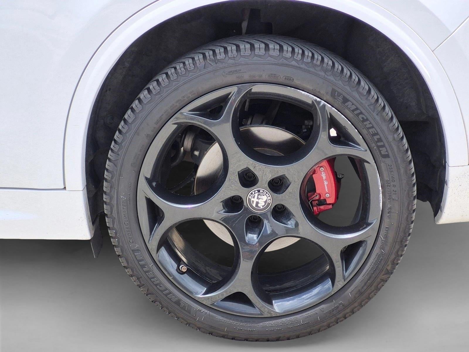 2022 Alfa Romeo Stelvio Veloce AWD